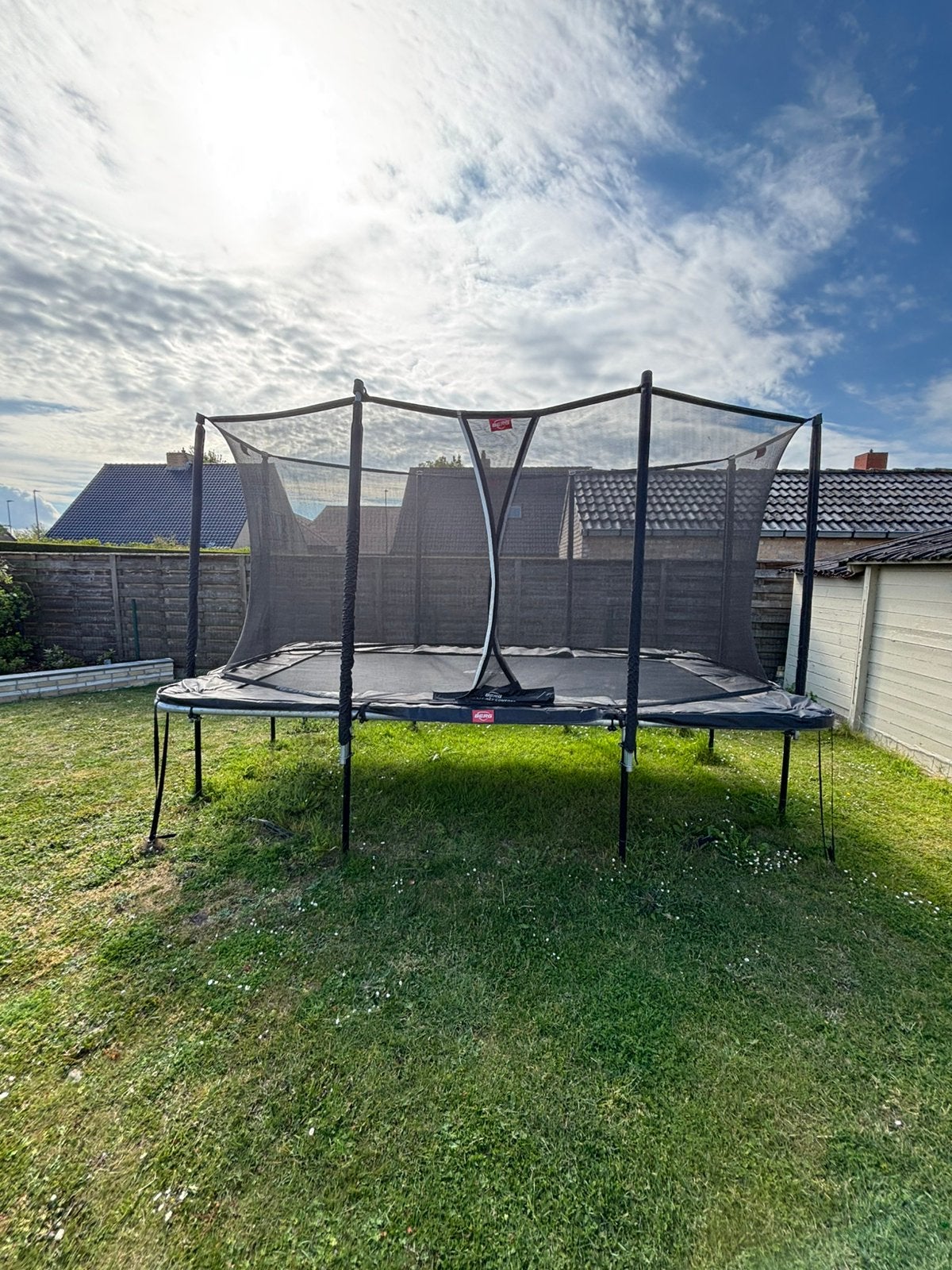 Trampoline BERG Ultim Favorit Regular 410, Enfants & Bébés, Jouets | Extérieur | Trampolines, Enlèvement, Comme neuf