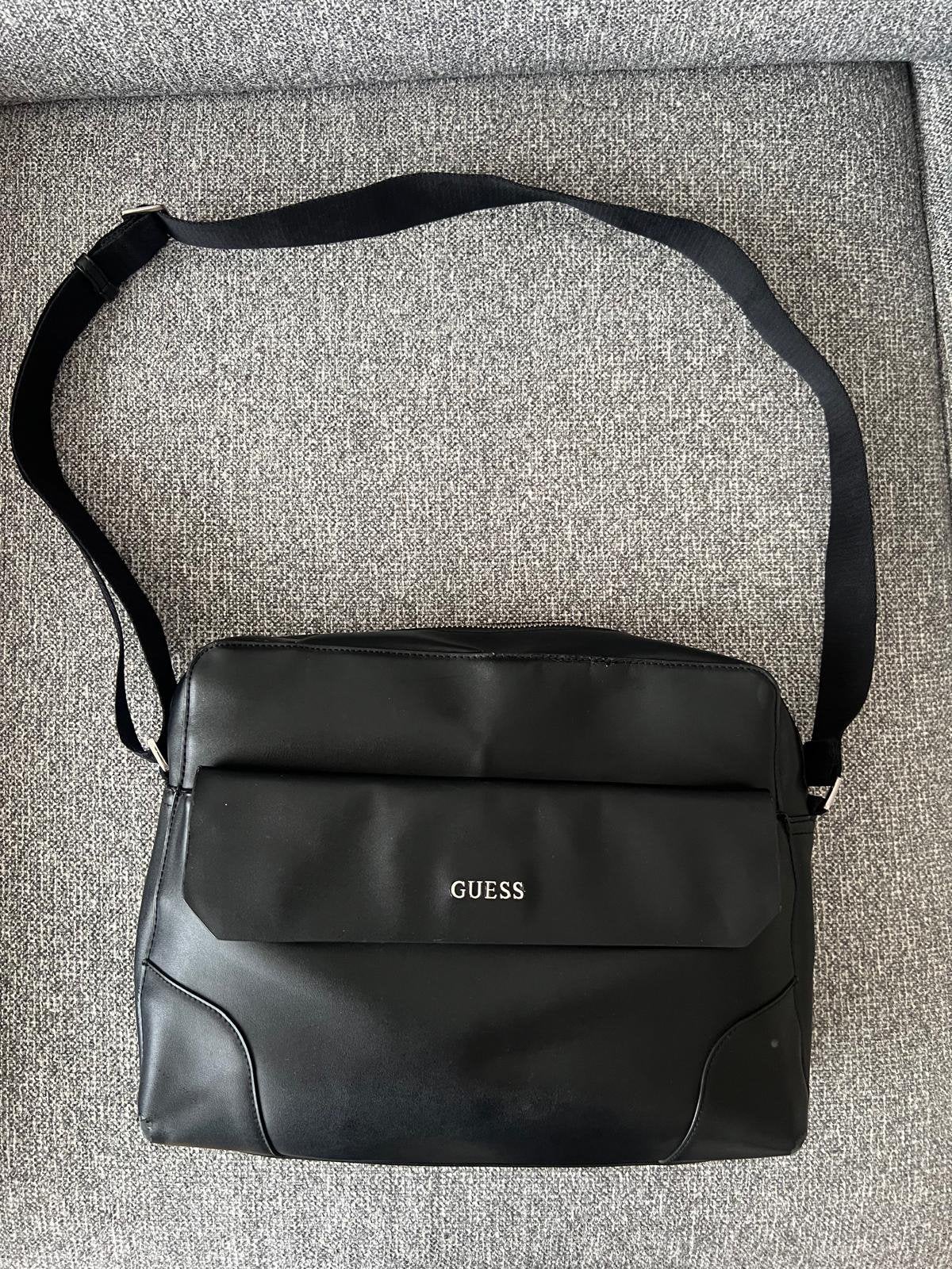 Sacoche GUESS grand modèle Neuve, Enlèvement, Comme neuf