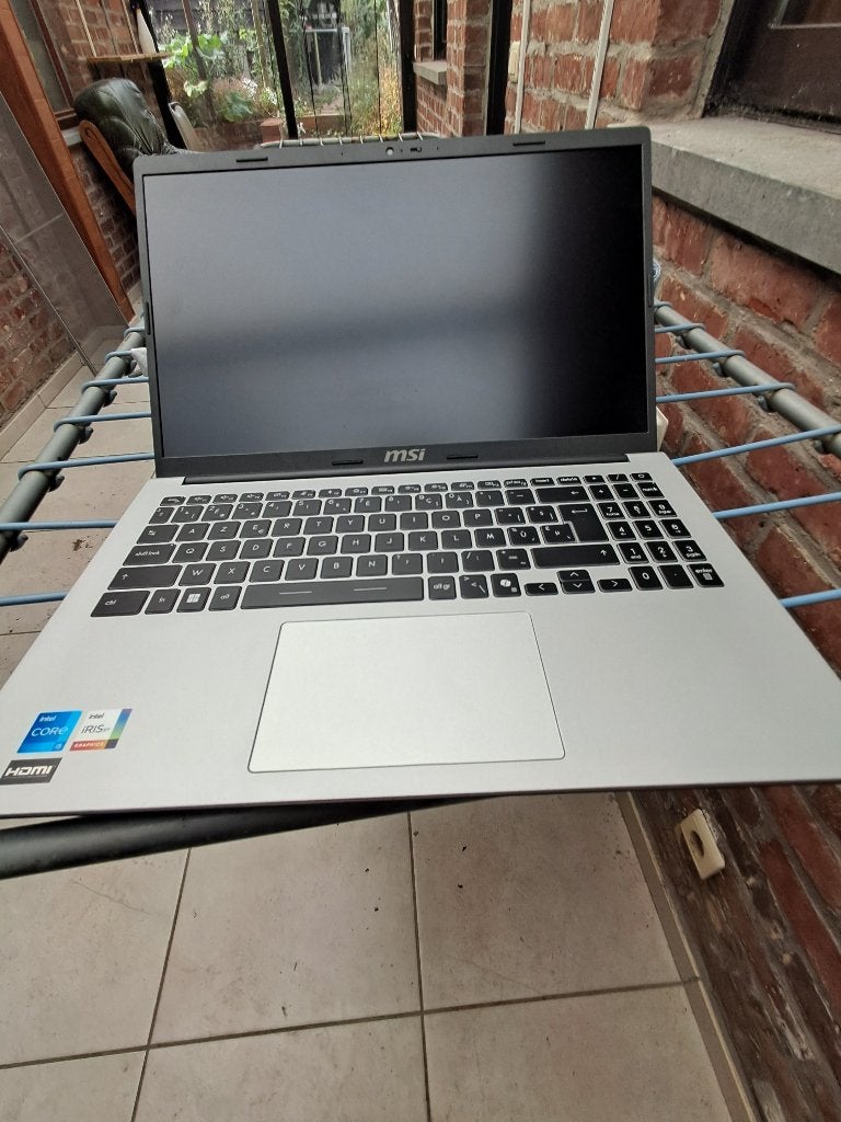 Laptop, Ophalen, AMD Athlon Silver 3050U, MSI, 15 inch