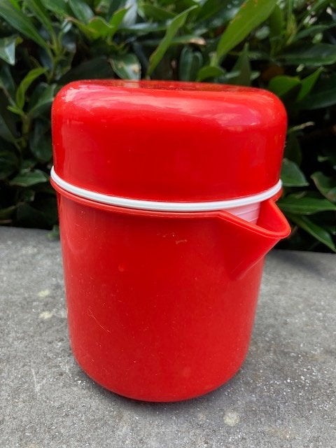 PRESSE-AGRUMES VINTAGE DES ANNÉES 70 EN PLASTIQUE., Enlèvement ou Envoi