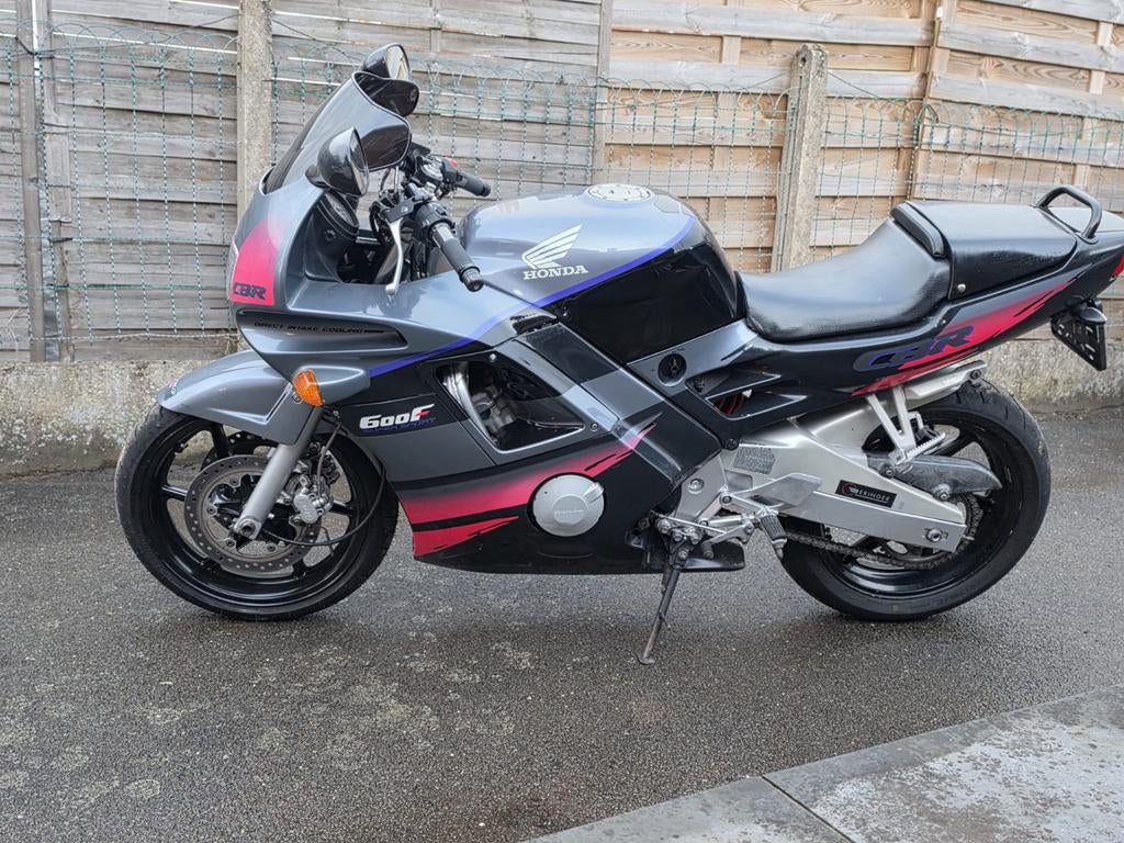 Cbr600f, Motoren, Particulier