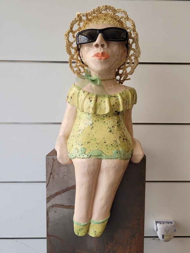 Magda VANDEPUT, keramieken beeld "Zima", Antiquités & Art, Art | Sculptures & Bois, Statue, Pierre ou céramique, Femme, 20 - 50 cm