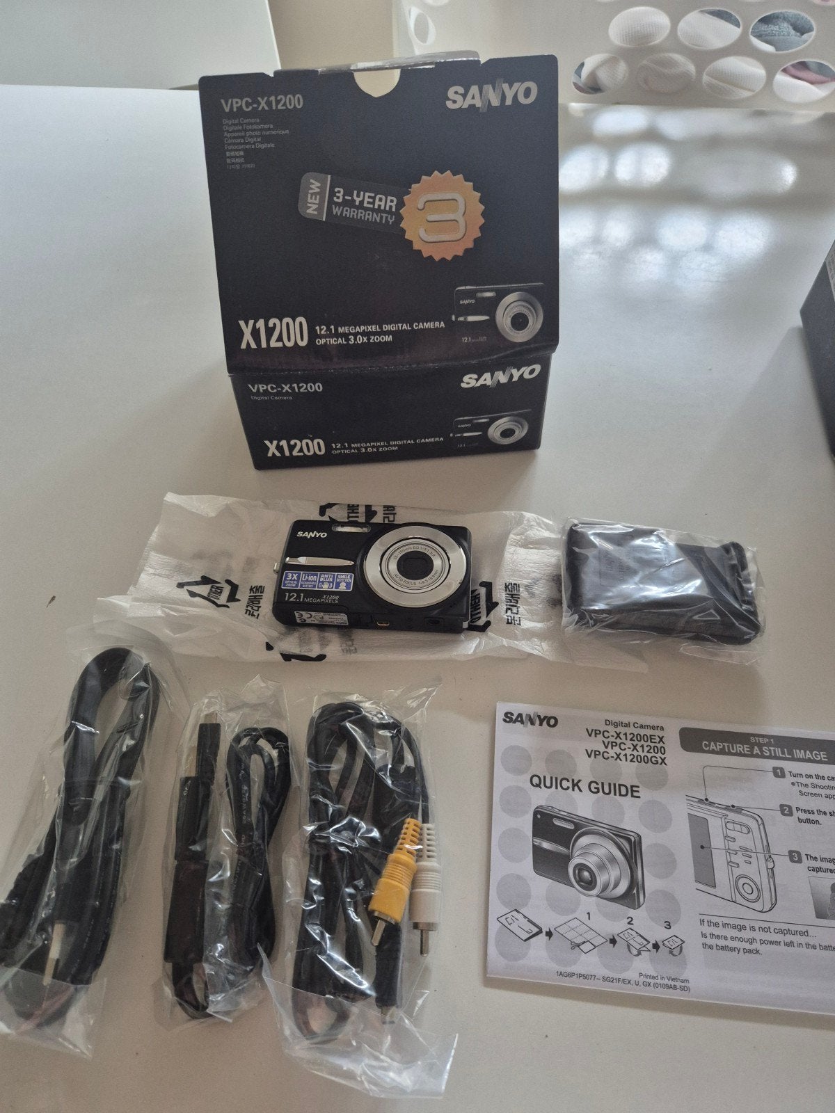 Appareil photo numérique Sanyo encore neuf x1200, Informatique & Logiciels, Pc & Câble réseau, Enlèvement ou Envoi