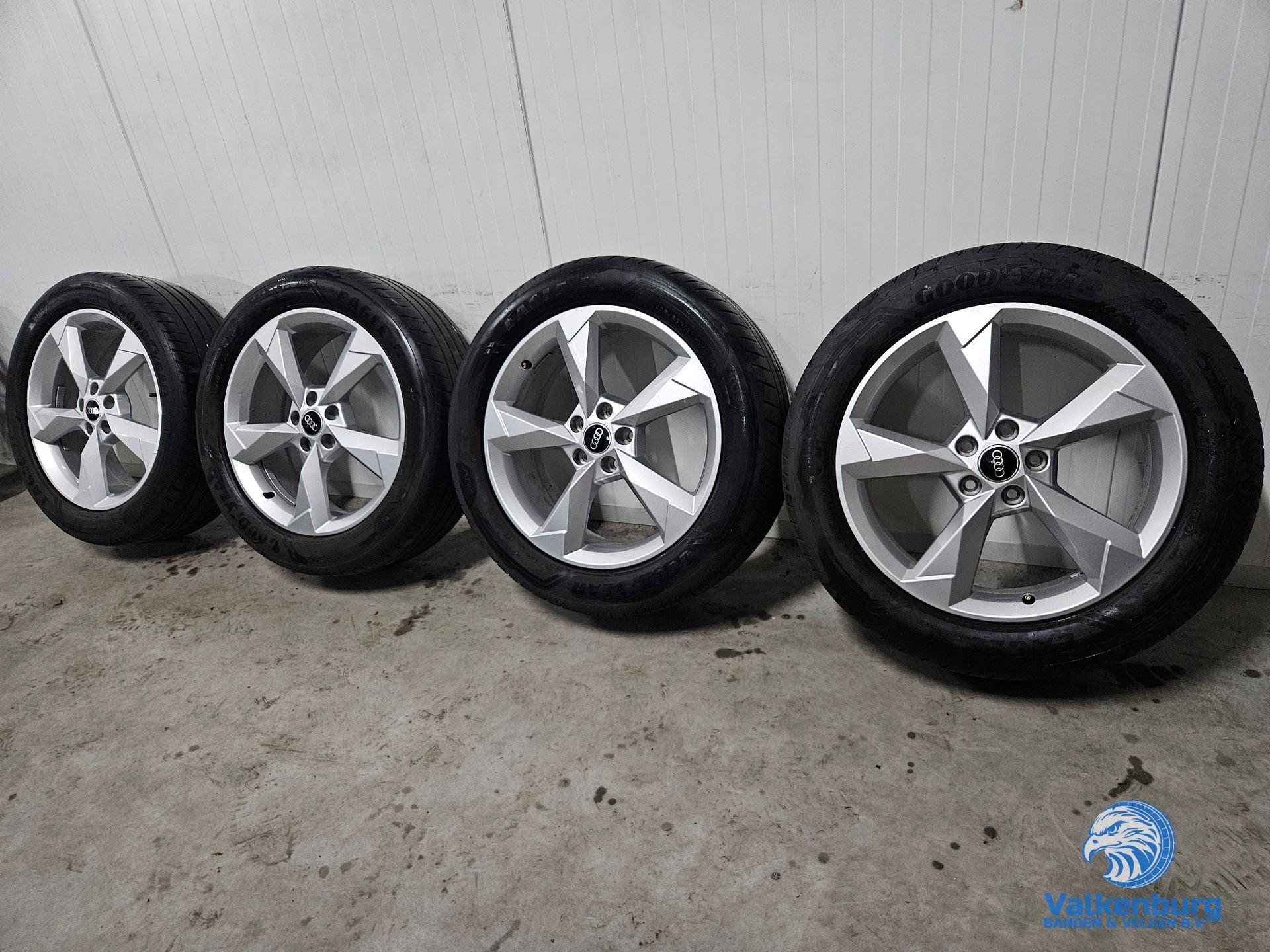 6mm! Originele Audi Q3 F3 83A Rotor 19 inch velgen 5x112 zom, Pneus et Jantes, Véhicule de tourisme, Pneus été, -