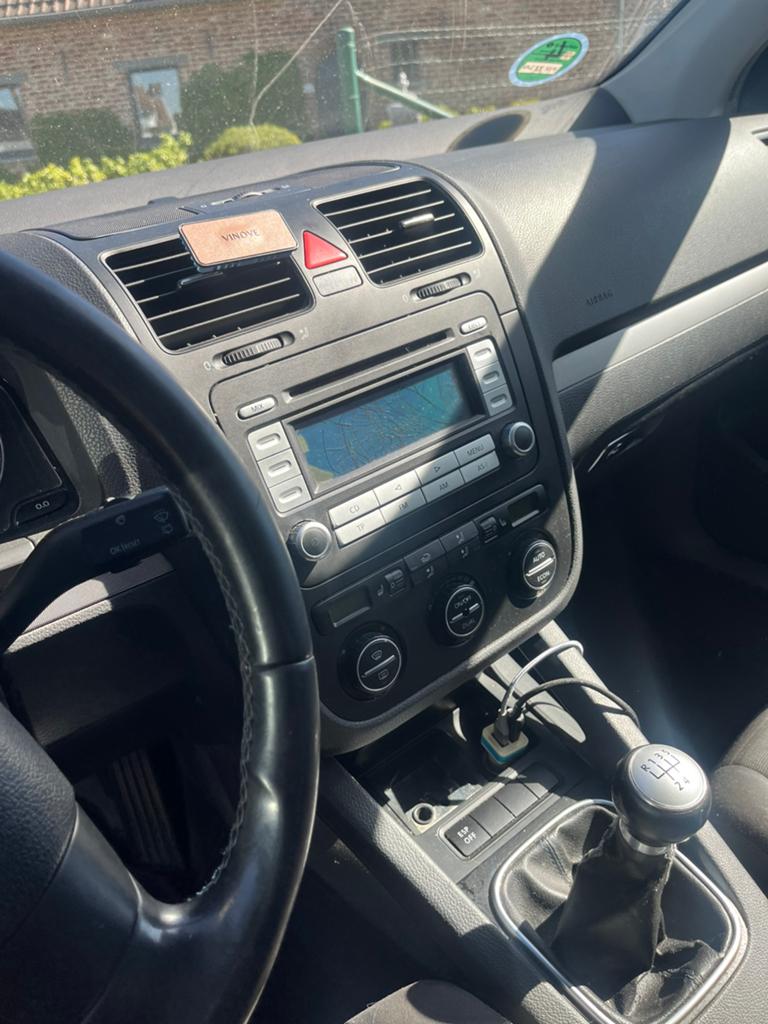 Golf 5, Voorwielaandrijving, Stof, Zwart, Euro 4