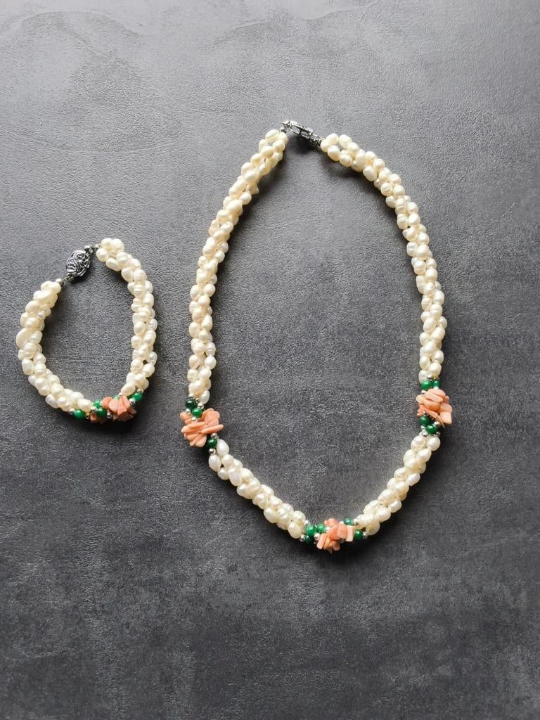 Ensemble collier et bracelet en  perles de corail, Enlèvement, Bracelet