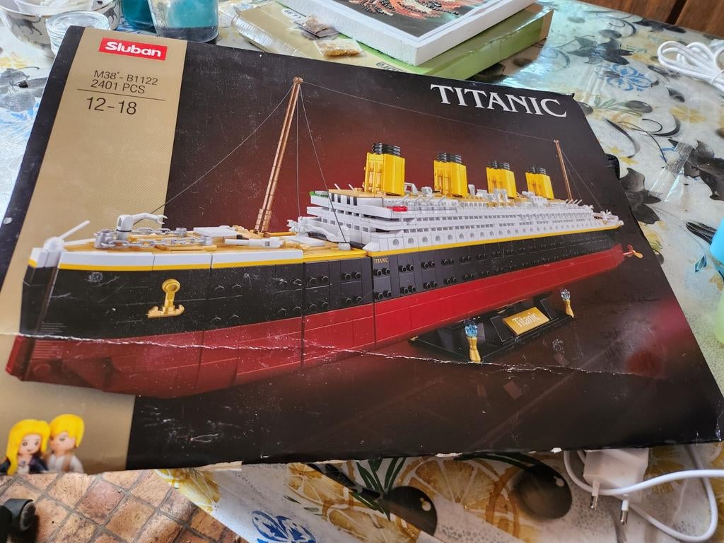 Titanic bloks geen echte lego is van sluban, Hobby en Vrije tijd, Ophalen of Verzenden, Gebruikt, Overige merken