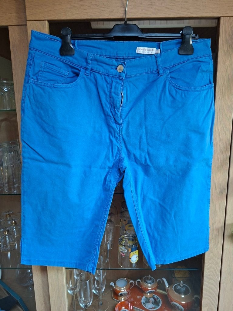Liberty Island: Blauwe bermuda (Maat 46 / XL), Kleding | Dames, Broeken en Pantalons, Kort, Blauw, Maat 46/48 (XL) of groter, Gedragen