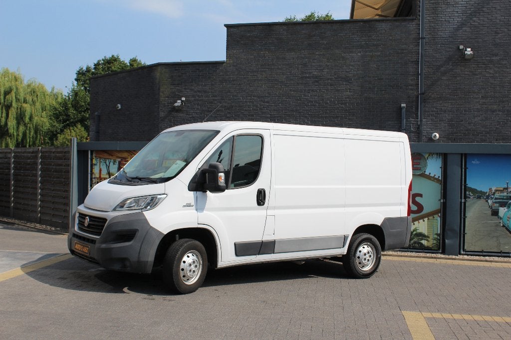 Fiat Ducato 2.0 D lichte vracht, Auto's, Bestelwagens en Lichte vracht, Stof, 1956 cc, Navigatiesysteem, Wit