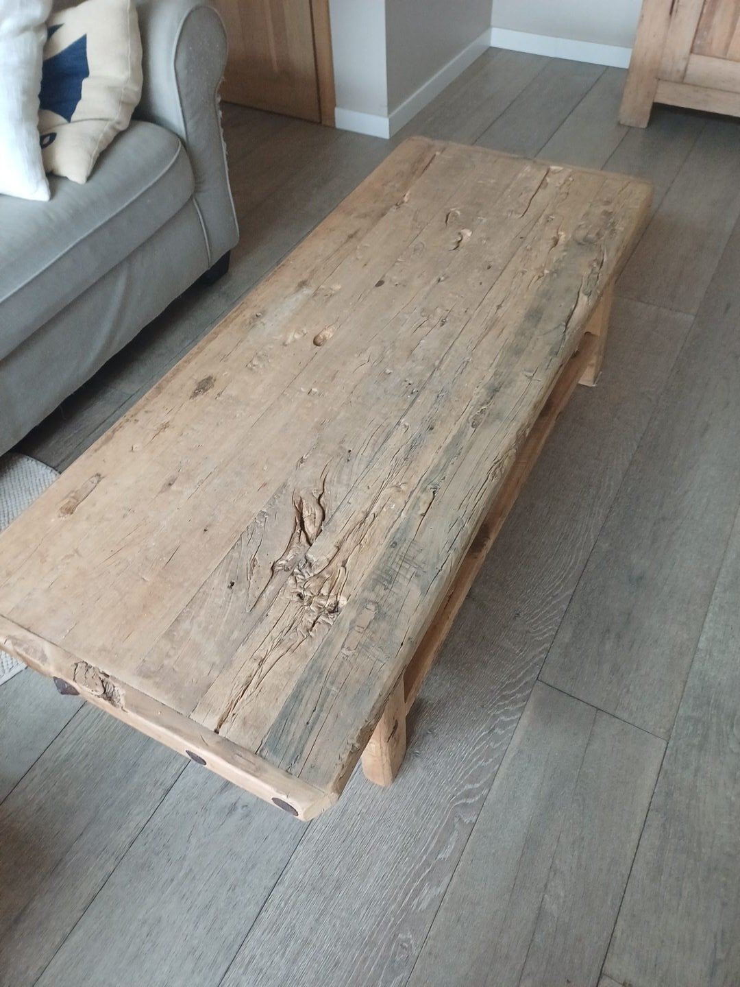 Houten doorleefde salon tafel., Enlèvement