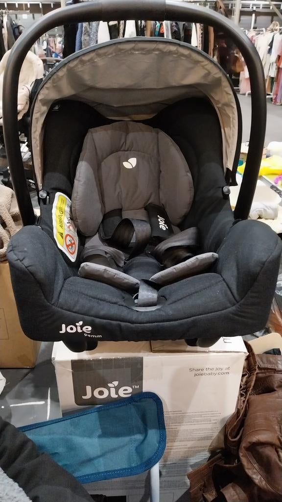 Maxi cosi van joie, Ophalen
