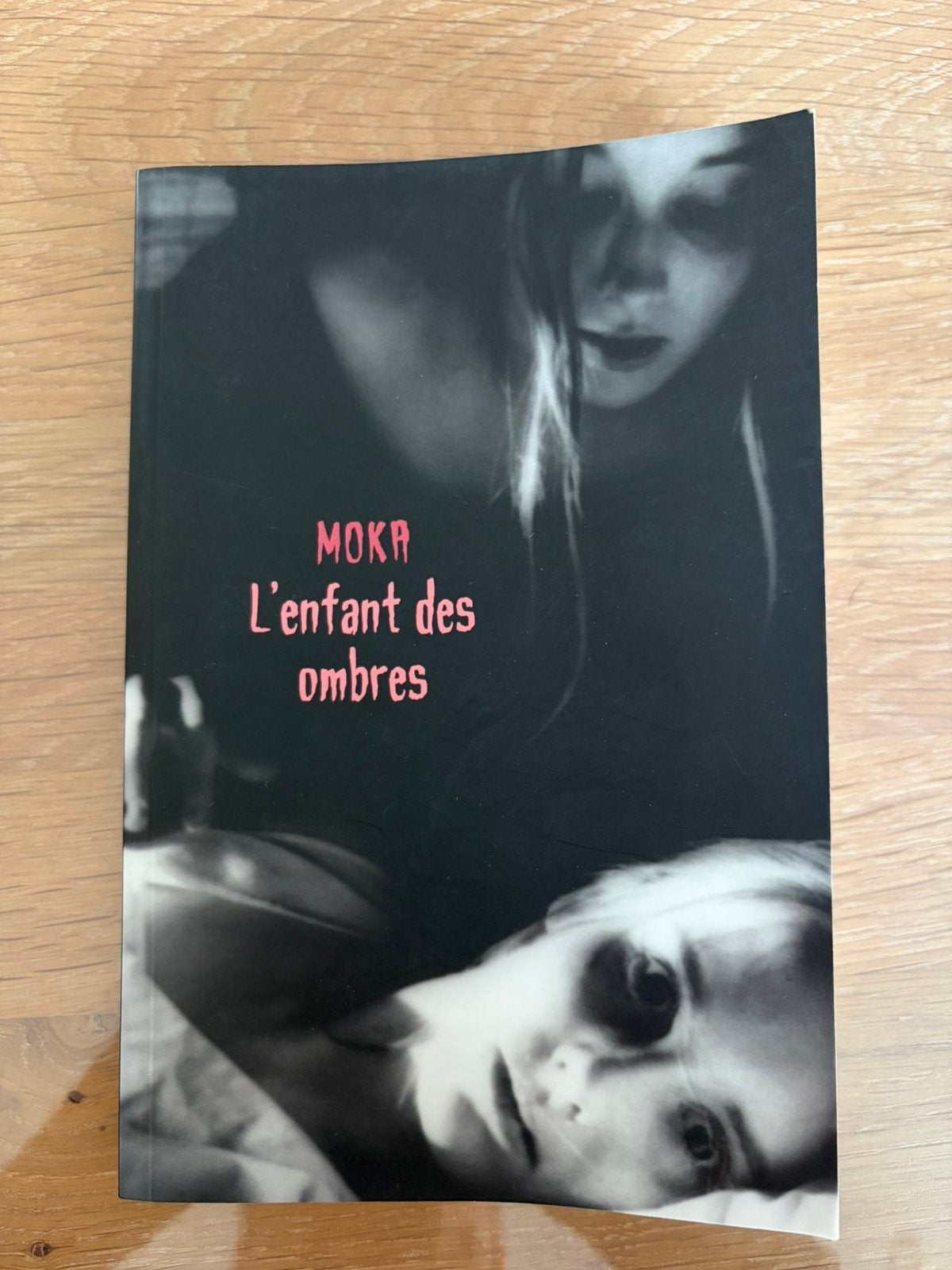 L’enfant des ombres de Moka, Enlèvement, Utilisé, Fiction