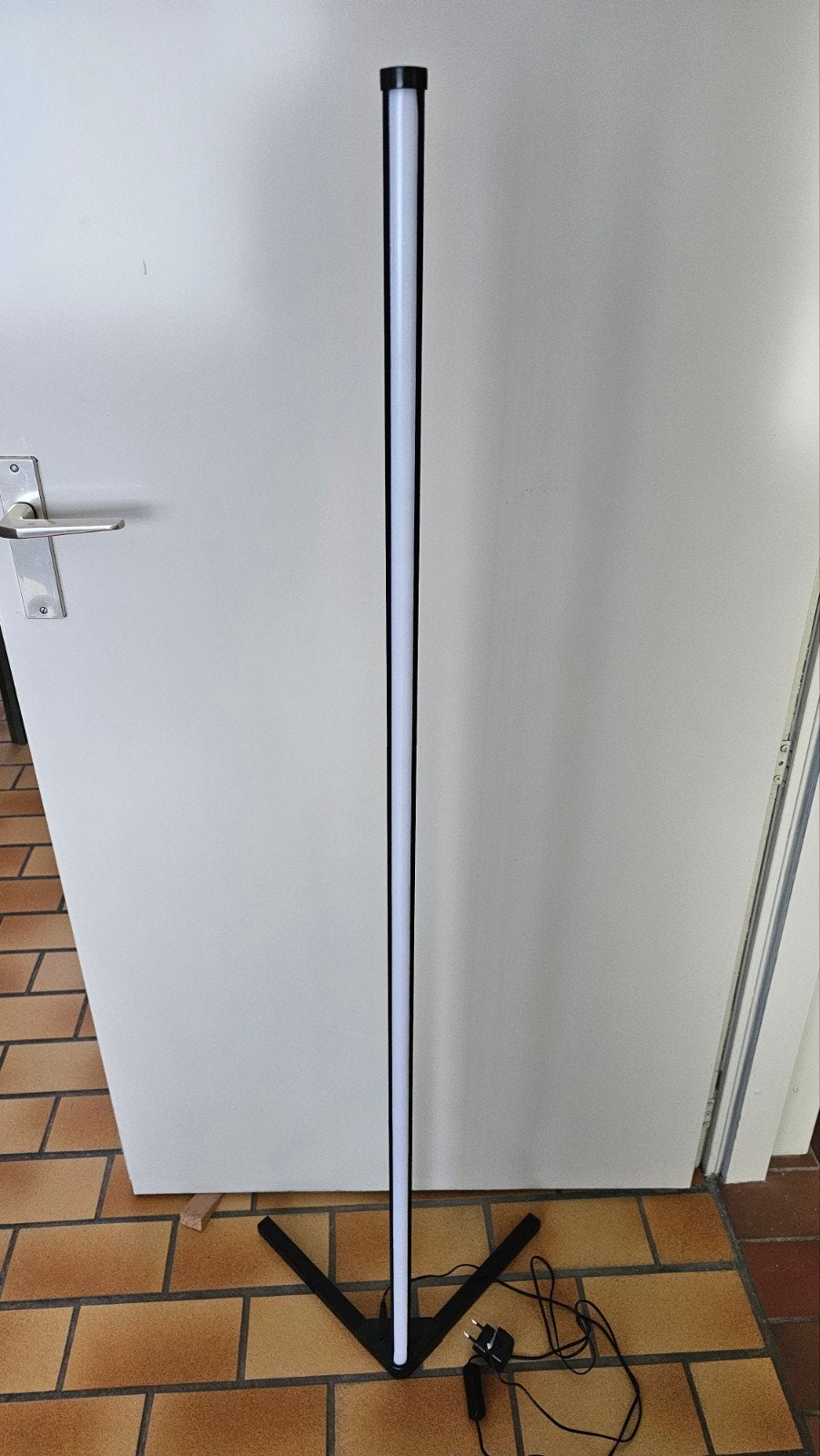 Staande vloerlamp LED € 20, Enlèvement, Comme neuf, 100 à 150 cm