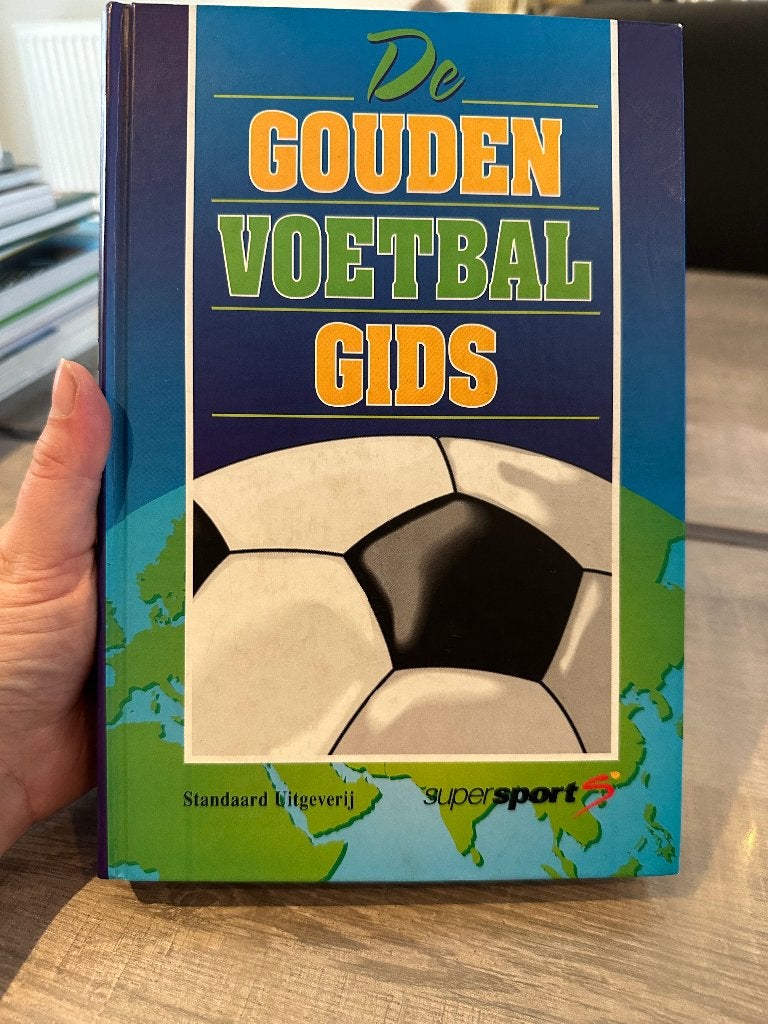 De gouden voetbalgids, Ophalen, Zo goed als nieuw