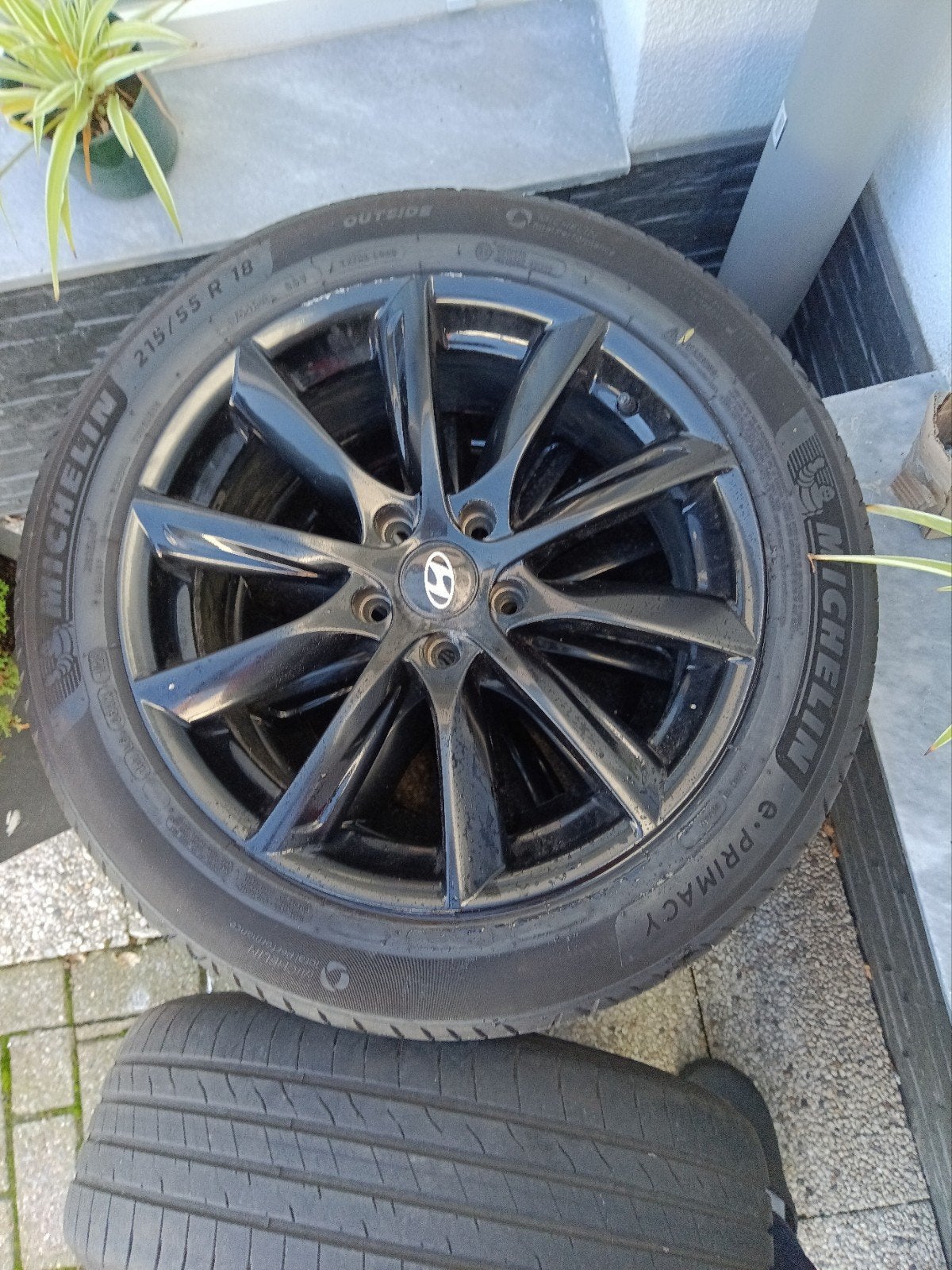 Zeer mooie Zwarte Velgen met Zomer en Winterbanden 
18, Auto-onderdelen, Banden en Velgen, Ophalen, 18 inch, 215 mm, Banden en Velgen