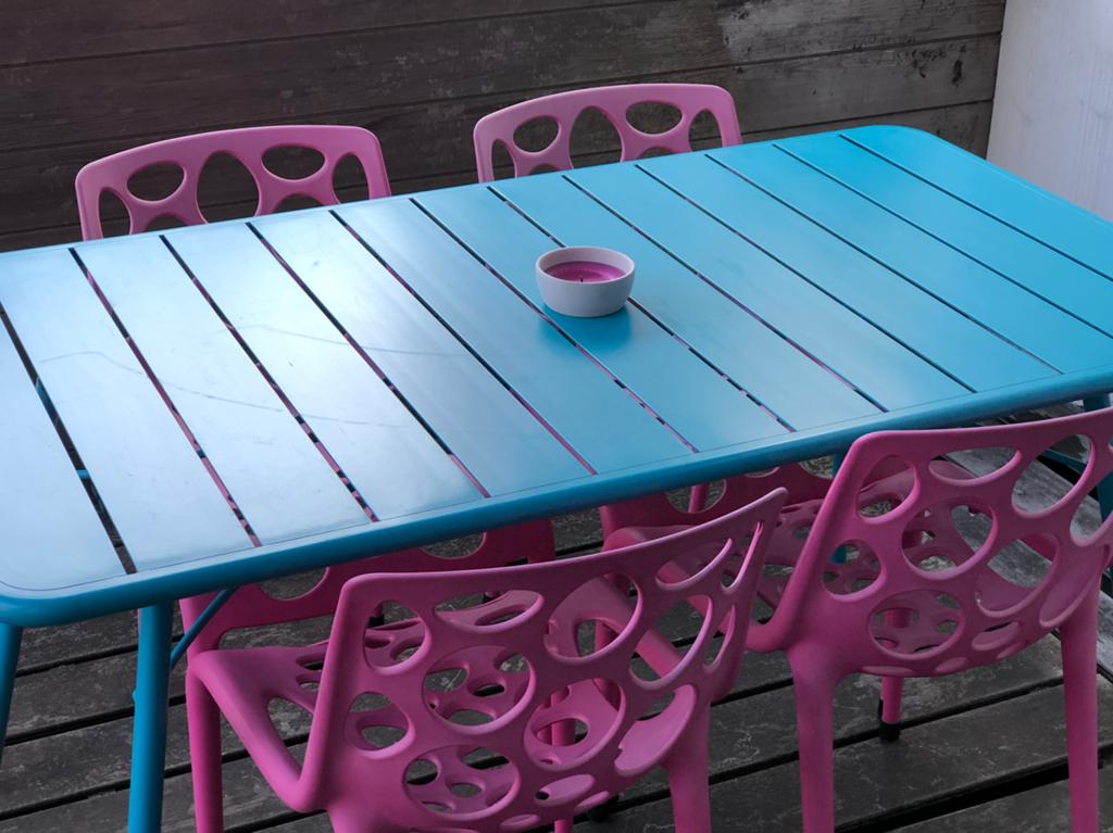 Table de jardin Fermob Luxembourg + 4 chaises design fuchsia, Ophalen, Gebruikt, 6 zitplaatsen