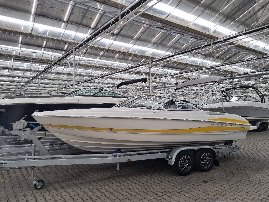 Maxum 2000 SR3 van het jaar 2005 Volvo Penta 4.3 MPI 220 PK, Ophalen, Overige merken, Binnenboordmotor, Zo goed als nieuw