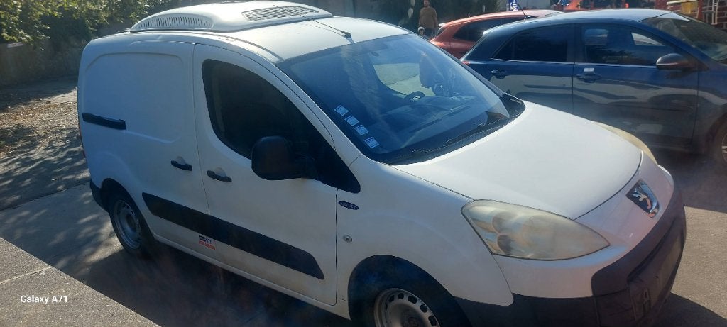 Peugeot partner 1.6 hdi 90cv 10 2009 frigo faire révision, Achat, Vitres électriques, 2 places, Boîte manuelle