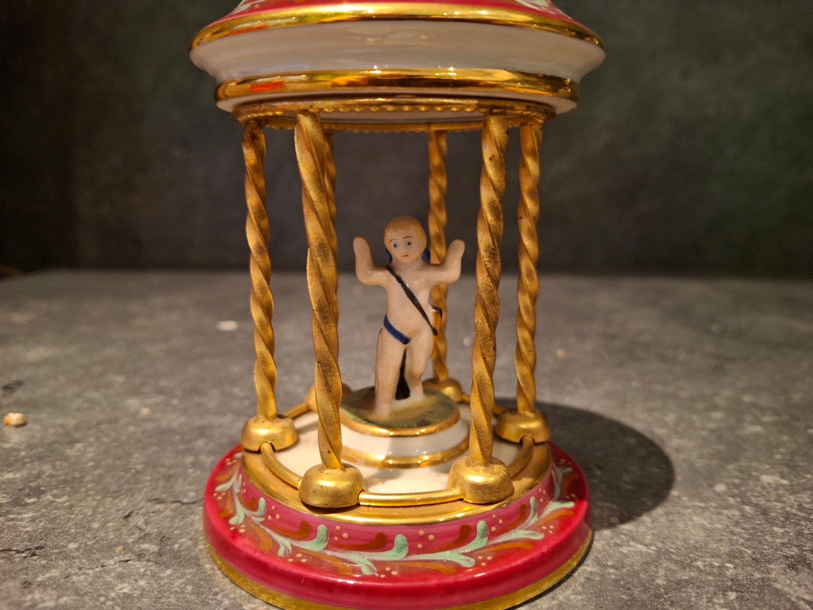 Zeldzaam Vintage Limoges France Porselein – Cupido in Kooi (, Enlèvement