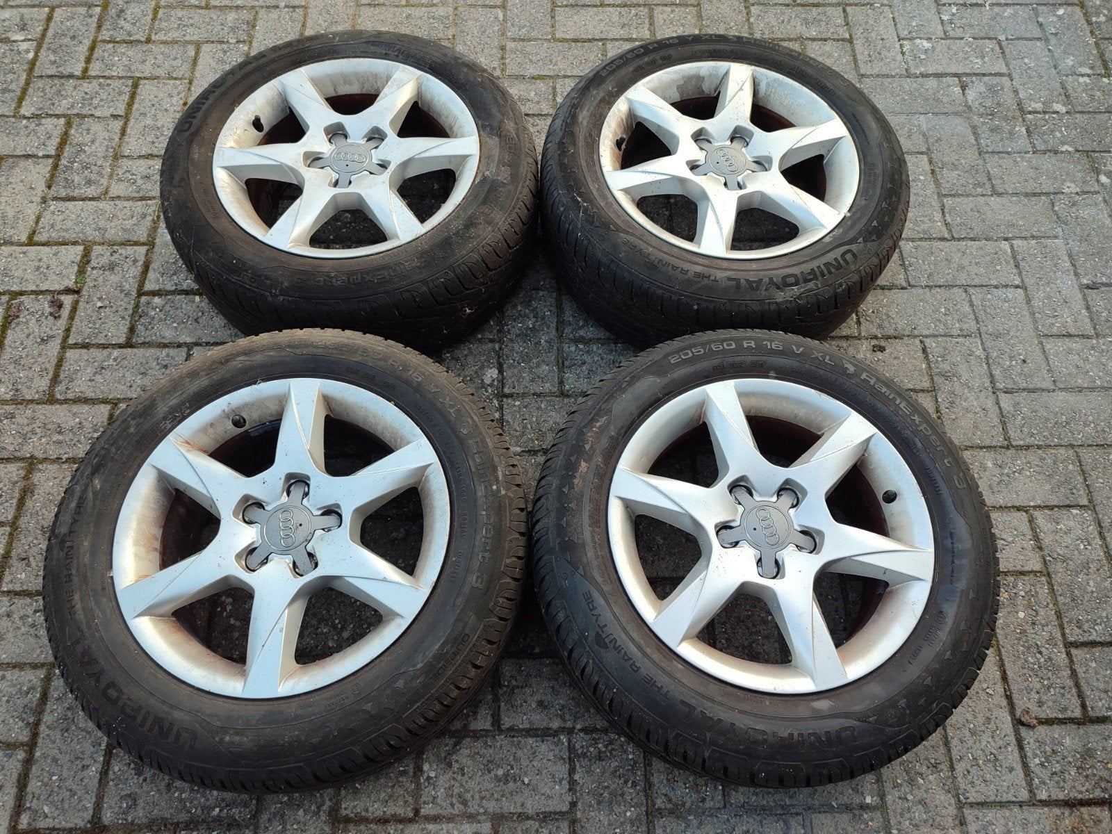 16inch audi velgen 5x112, Ophalen, Band(en)