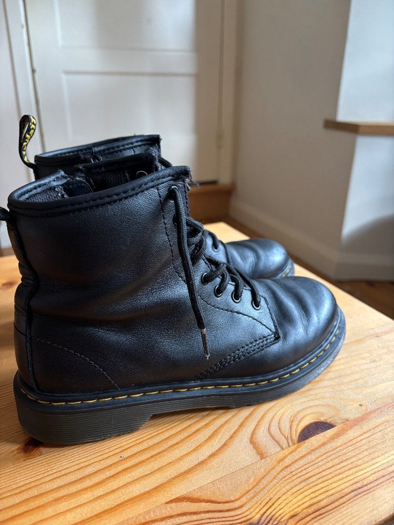 Doc Martens 36 noires, Enlèvement, Utilisé