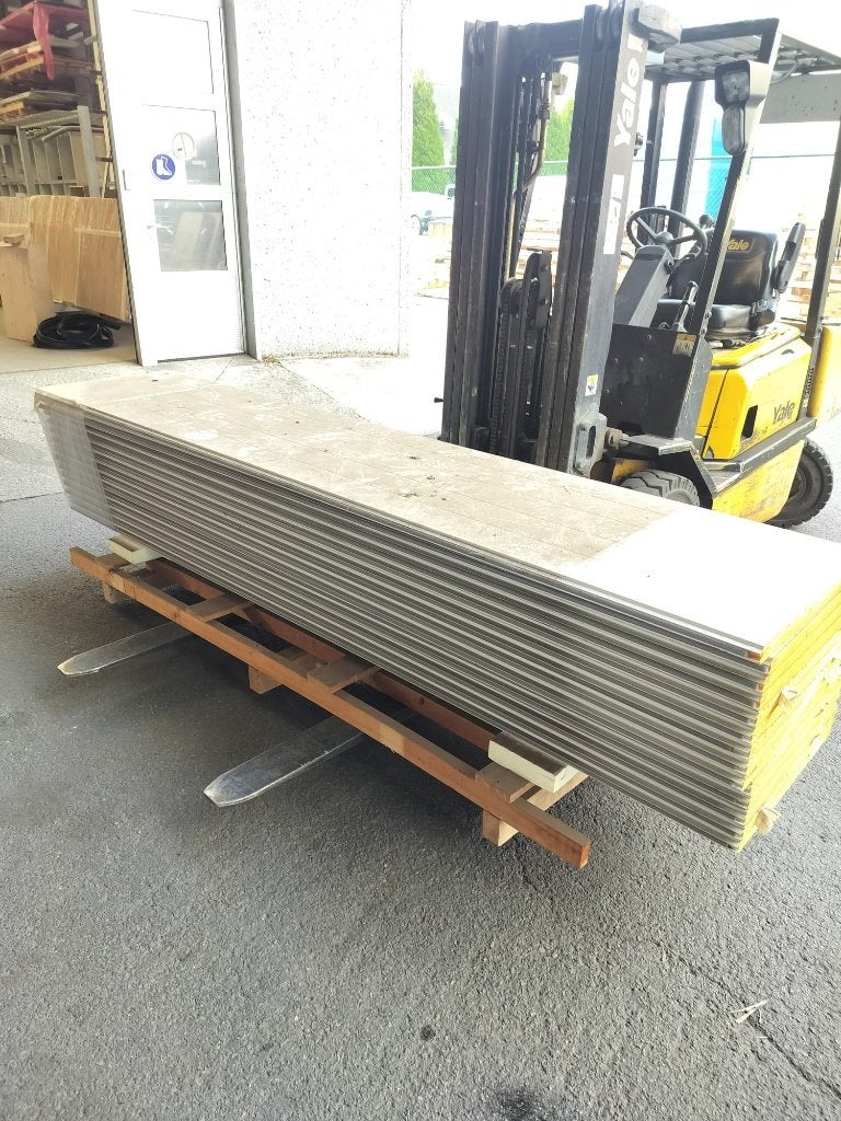 Geïsoleerde garagepoortpanelen, 300 x 61 x 4 cm, 14 stuks, Ophalen, Zo goed als nieuw, Overige materialen, 20 tot 50 mm