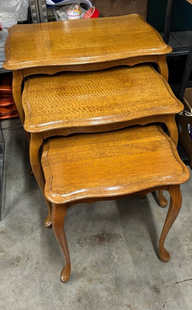 3 eikenhouten tafeltjes, Antiek en Kunst, Ophalen