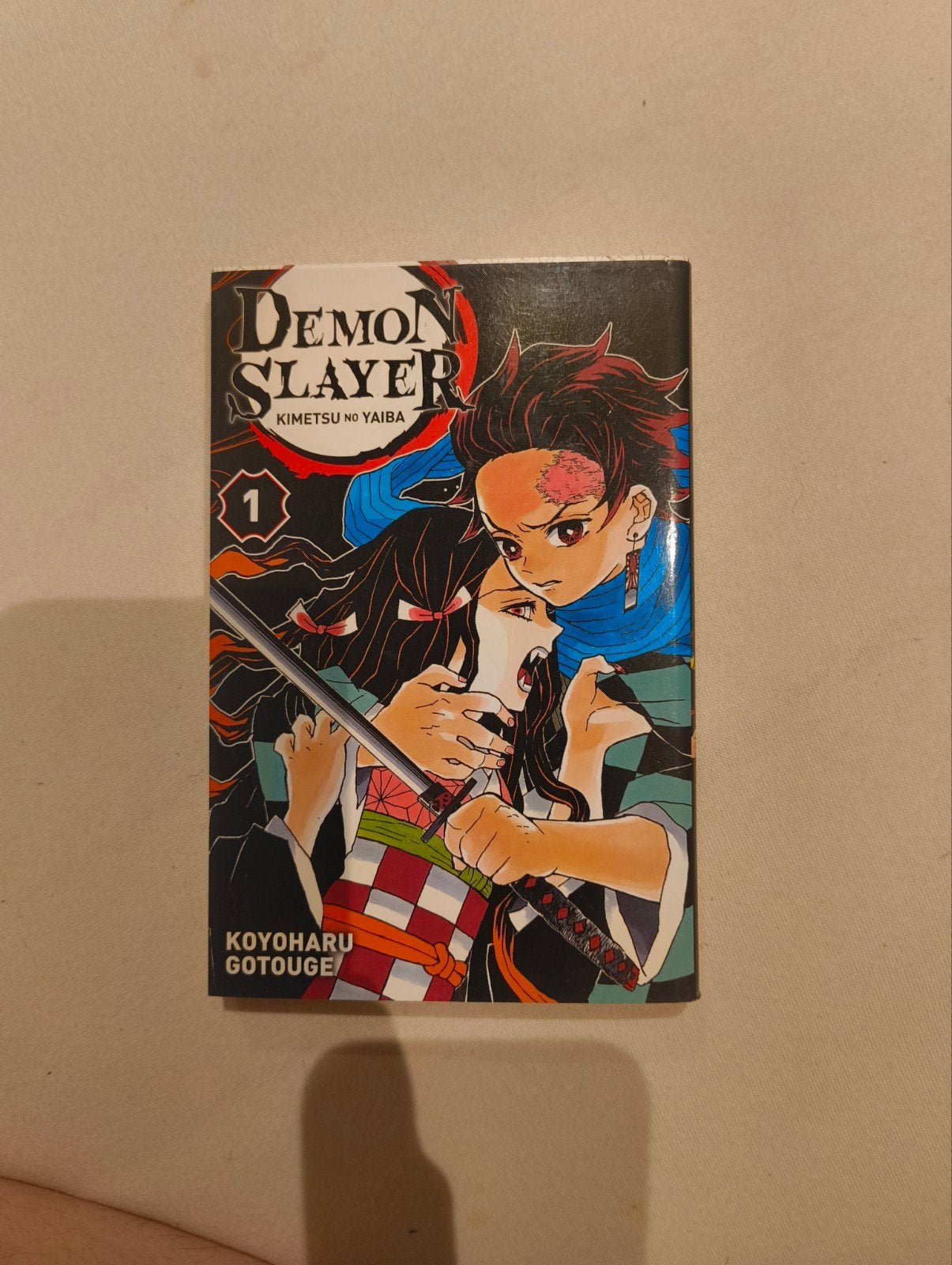 Demon slayer comic nummer 1, Boeken, Strips | Comics, Europa, Koyoharu gotouge, Ophalen, Gelezen