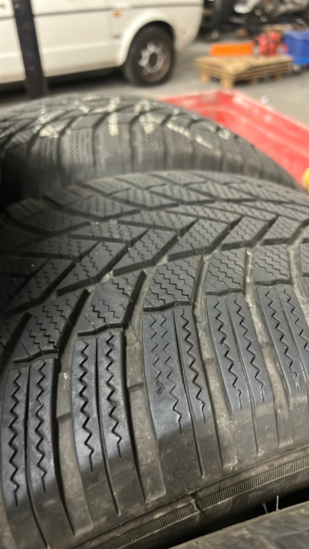 Bridgestone 265/50R19, Auto-onderdelen, Banden en Velgen, Ophalen