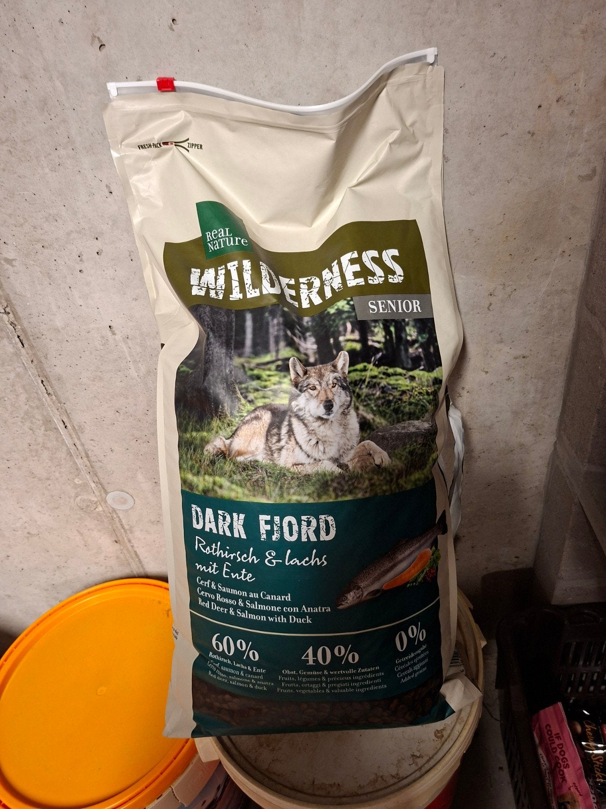 Real Nature Wilderness Dark Fjord Senior 12Kg hondenbrokken, Ophalen, Hond