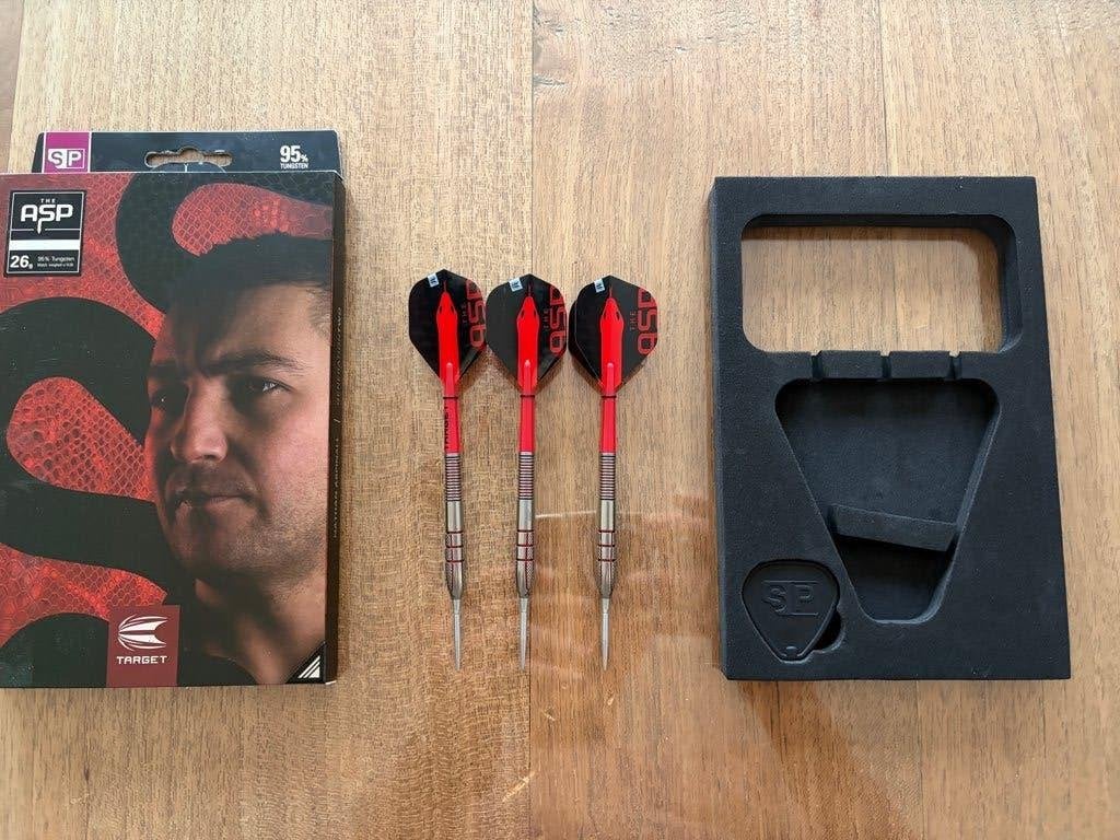 dartpijlen Nathan Aspinall, Sport en Fitness, Darts, Ophalen of Verzenden, Zo goed als nieuw, Pijlen