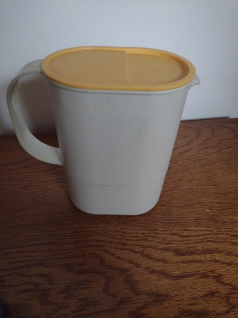 Pichet Tupperware bon état, Enlèvement ou Envoi