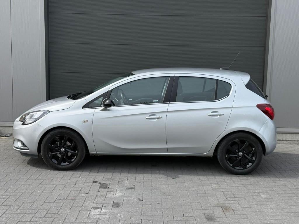 Opel corsa benzine 33.000km, Auto's, Voorwielaandrijving, Stof, 4 cilinders, 1229 cc