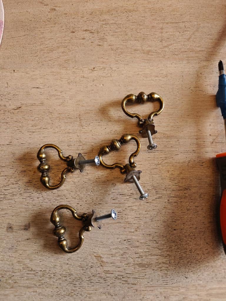 4 poignée en laiton , vintage, Vintage, Enlèvement ou Envoi, Utilisé, Autres matériaux