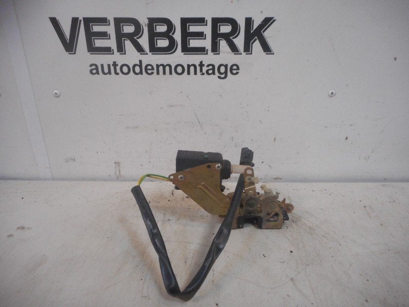 MECANISME DE VEROUILLAGE ELECTRIQUE VEROUILLAGE CENTRALISEE, Info@volvocars.com, Volvo Car Germany GmbH, Avant, Siegburger Straße 229
50679  Köln, DE