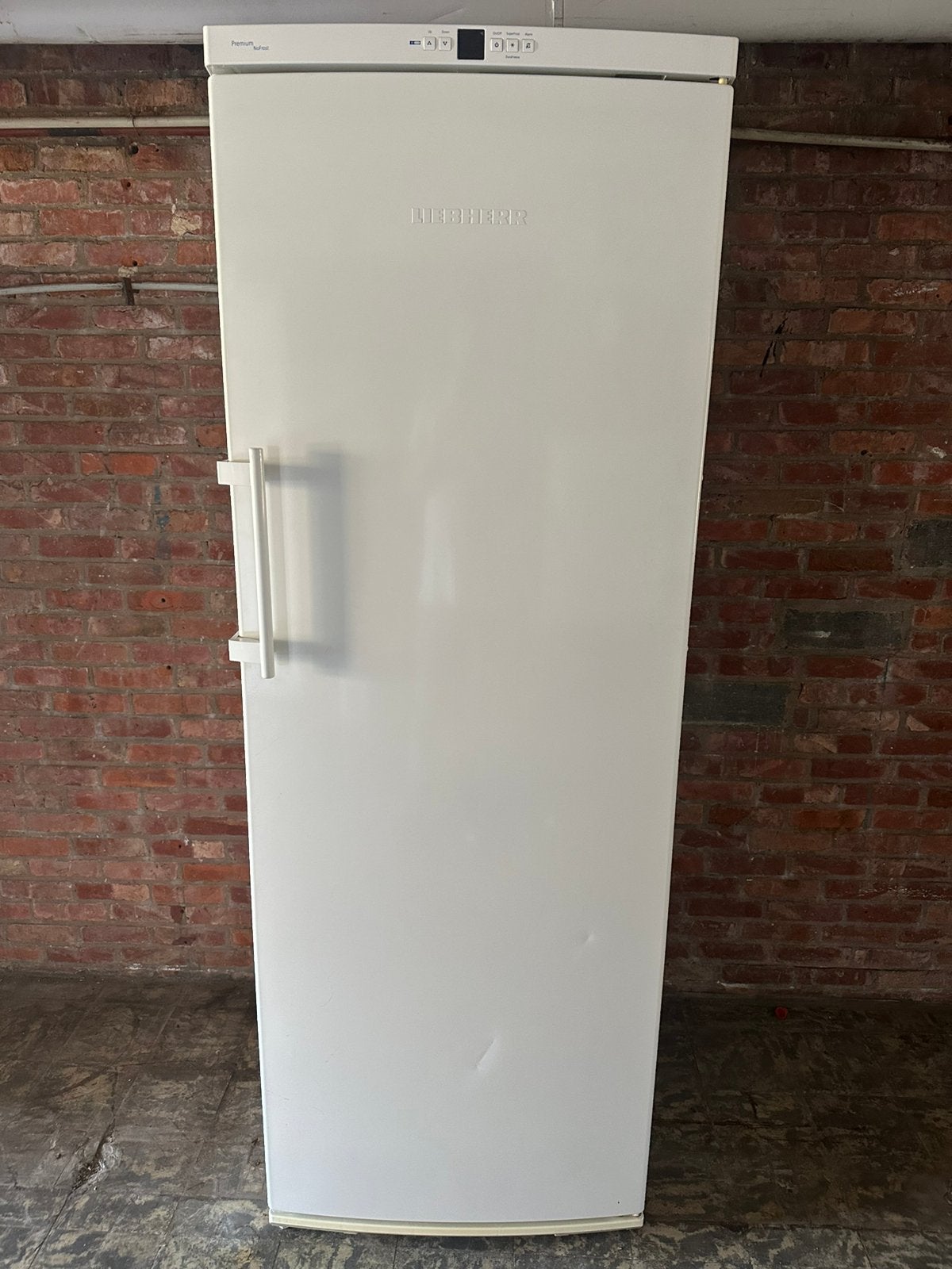 Diepvries liebherr no frost 324 litre 8 lades, Elektronische apparatuur, Vriezers en Diepvrieskisten, Ophalen, Zo goed als nieuw