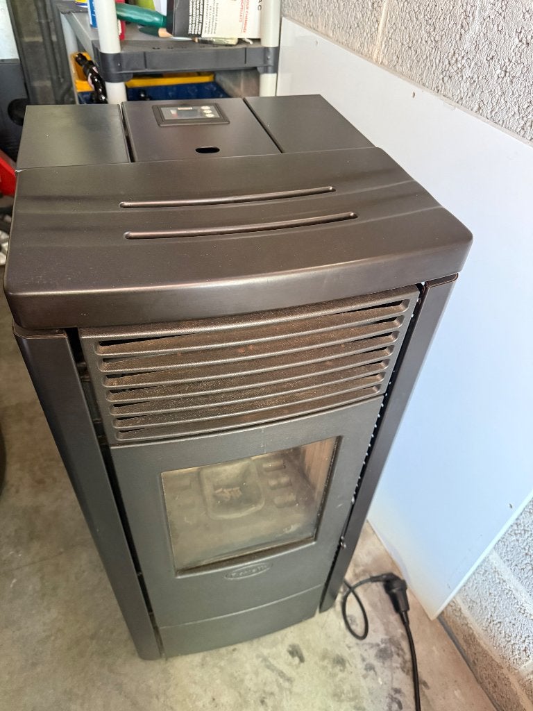 pellet ravelli r70 noir 7kw etat impeccable, Autres carburants, Comme neuf, Enlèvement, Poêle à granulés