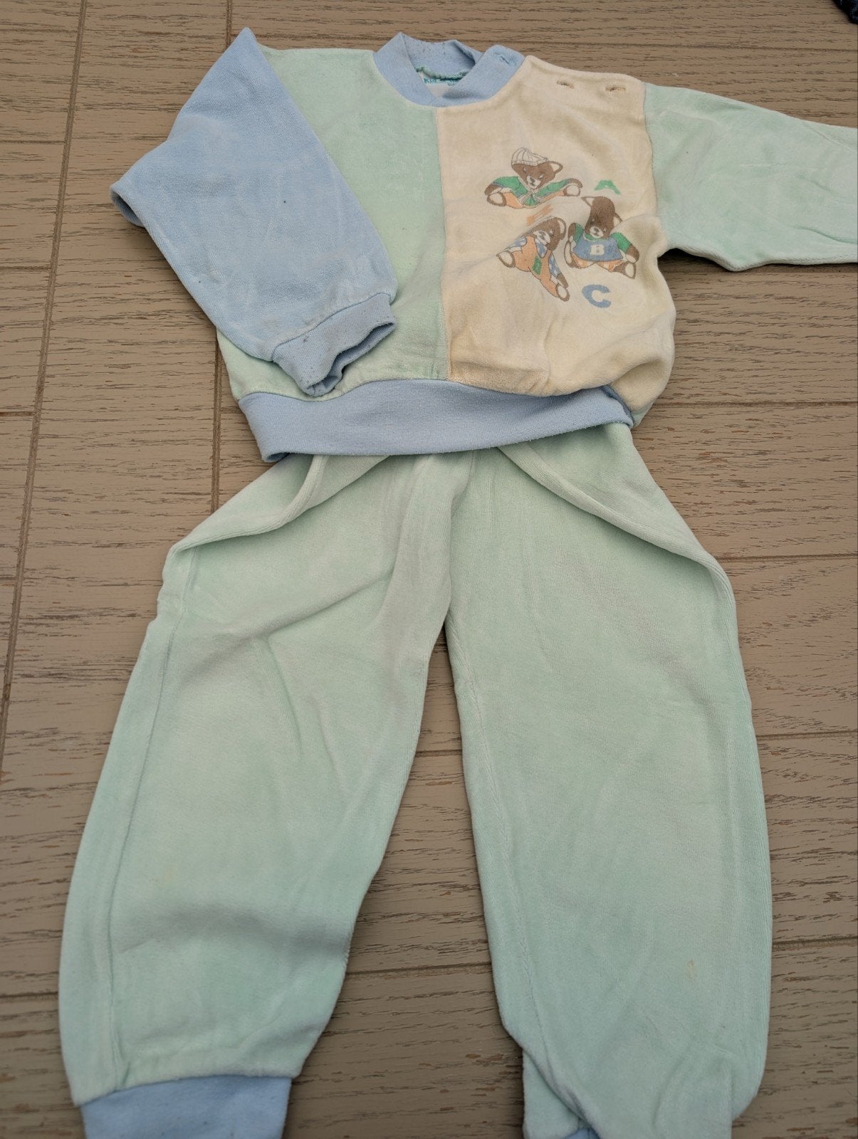 Kid O line fluwelen pyjama voor 2 jaar, Kinderen en Baby's, Kinderkleding | Maat 92, Nacht- of Onderkleding, Jongen of Meisje