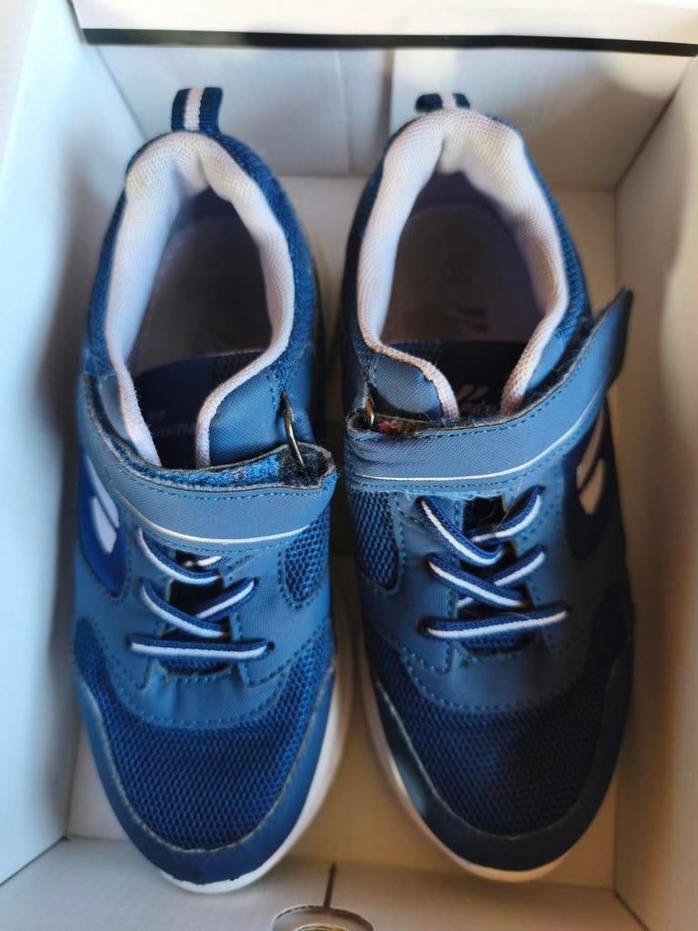 Kinderschoenen maat 33, Ophalen