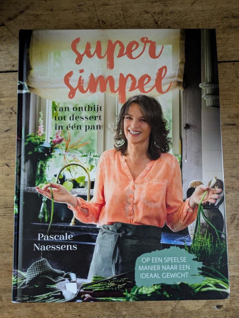 Boek Super simpel / Pascale Naessens, Boeken, Ophalen of Verzenden, Pascale Naessens