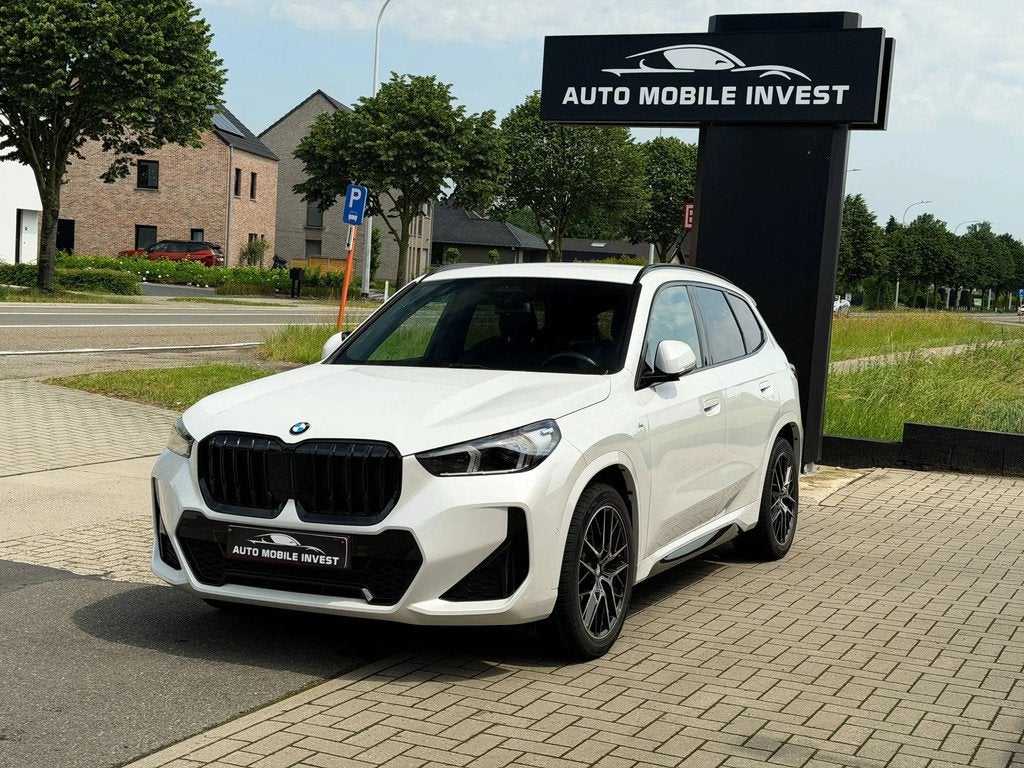 BMW X1 X1 1.5iA sDrive18 M-PACK 0483/47.20.60, Auto's, BMW, Bedrijf, Te koop, X1, Adaptieve lichten, Airbags, Airconditioning