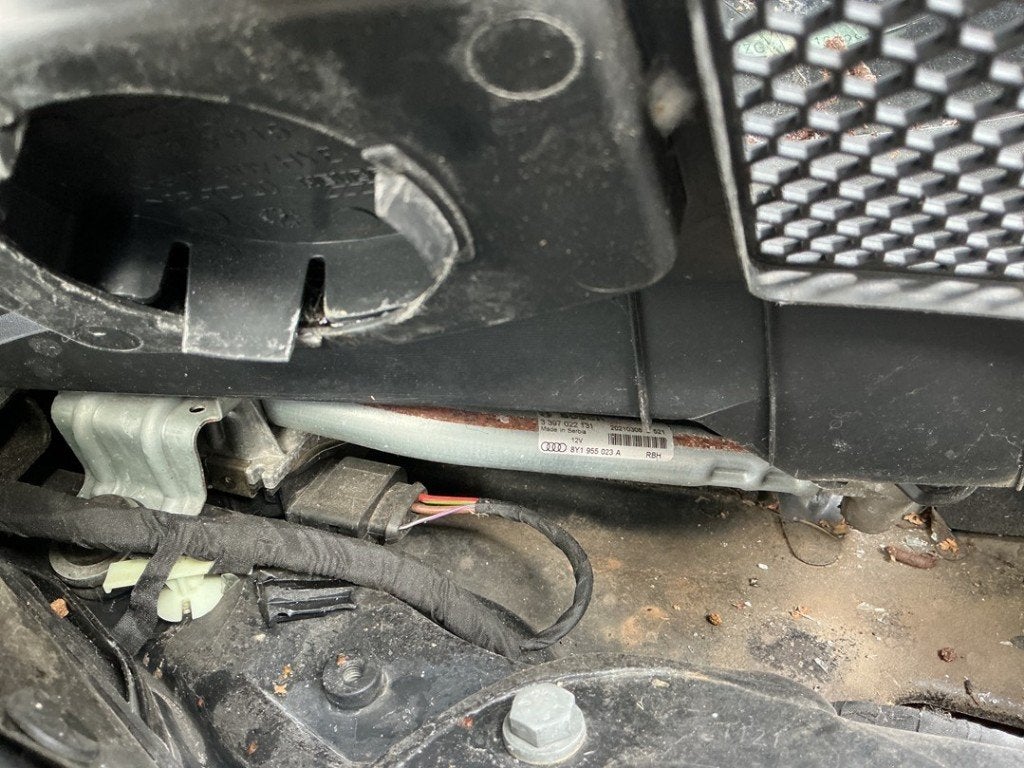 MOTEUR + TRINGLERIE ESSUIE GLACE AVANT A3 Limousine (8YS), Auto-Union-Straße  1,
85057  Ingolstadt, DE, Info@audi.de, Audi, Utilisé