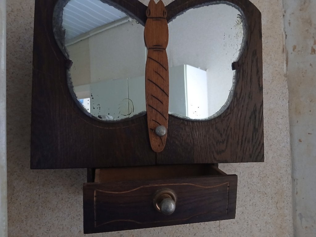 Retro wandkastje, Ophalen