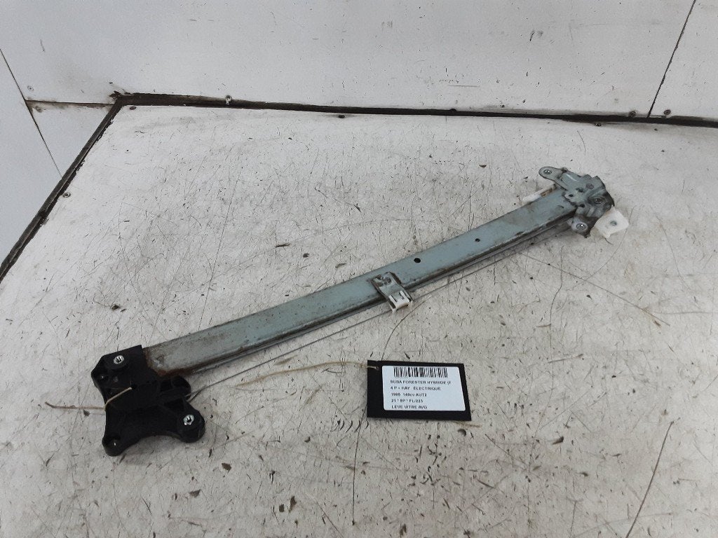VITRE MECANISME AVANT GAUCHE Subaru Forester (SK), Subaru, Subaru Deutschland GmbH, Utilisé, Emil-Frey-Straße 6
61169  Friedberg, DE