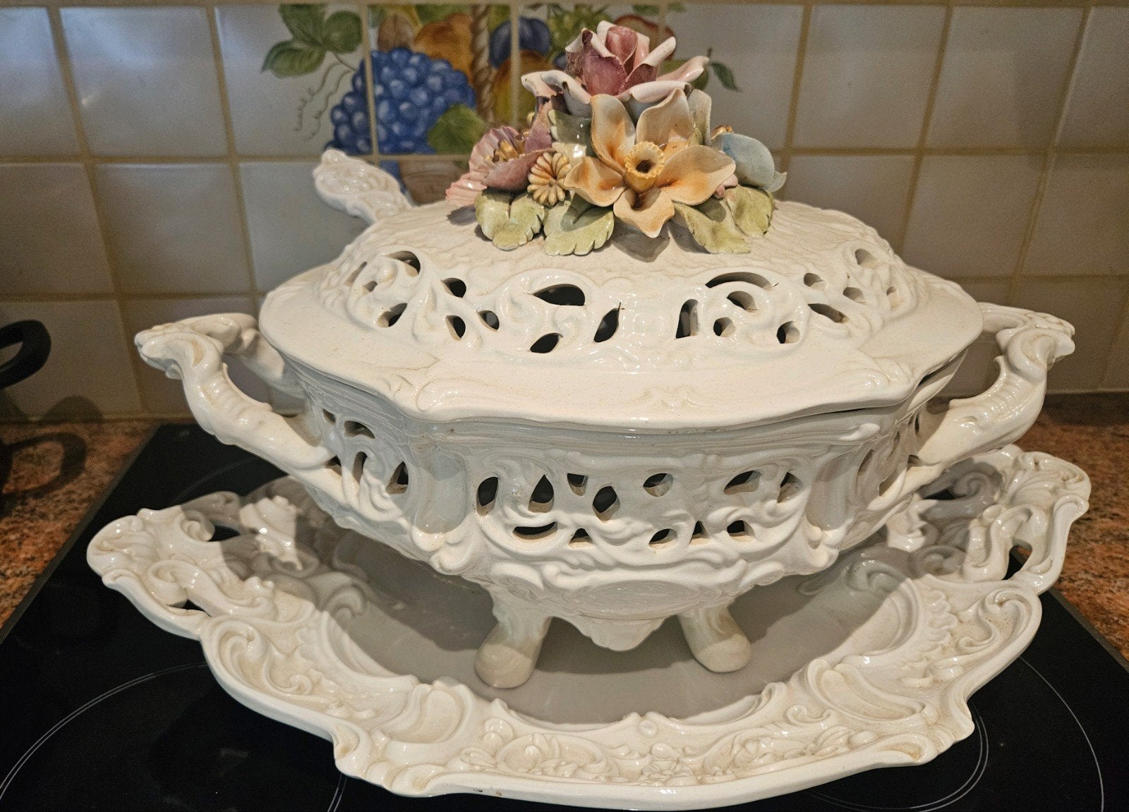 soepterrine Italiaans porselein, Ophalen