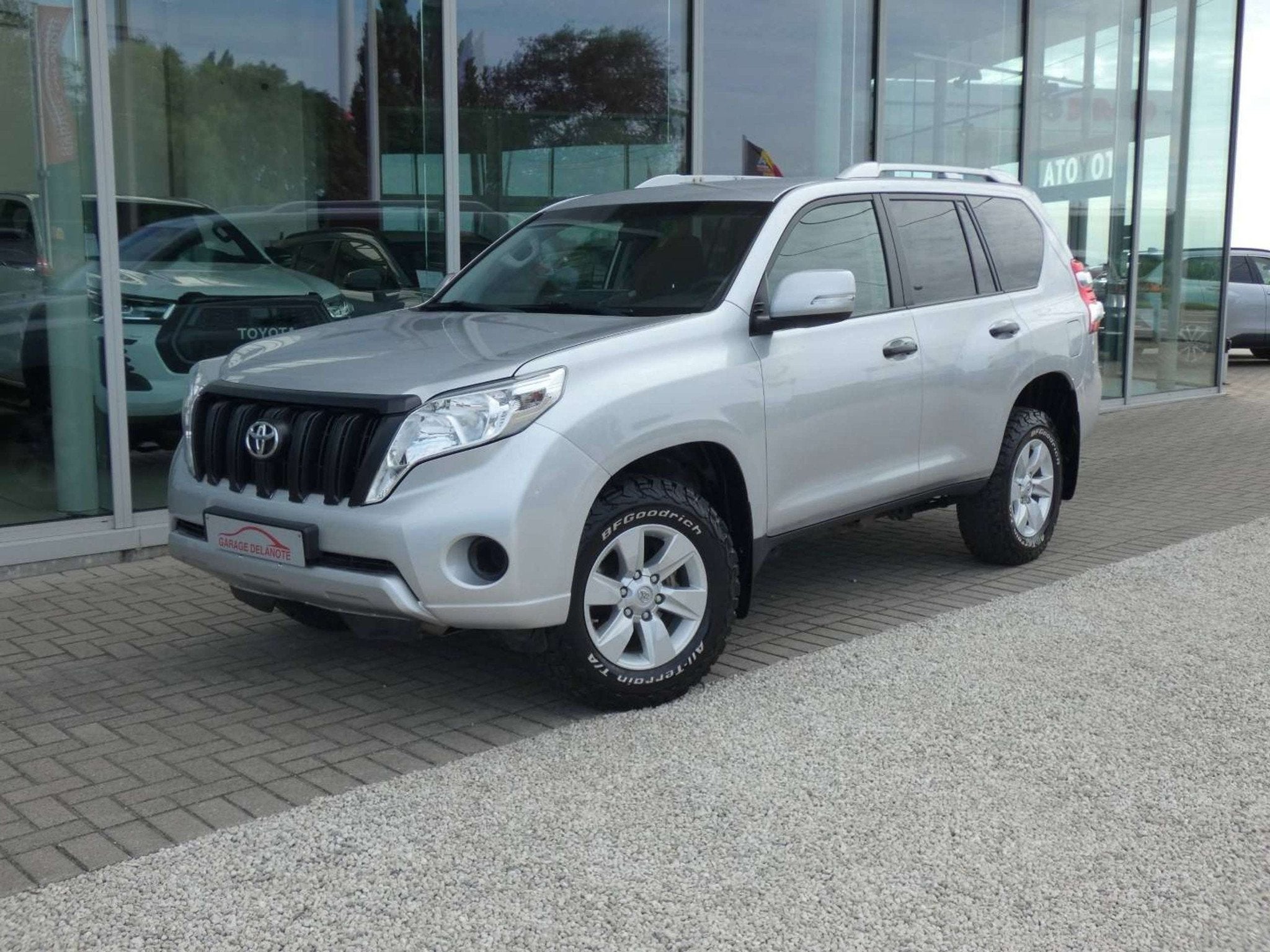 Toyota Land Cruiser AUTOMAAT *31322+btw* +Lichte vracht +Cam, Autos, Toyota, 177 ch, Argent ou Gris, Achat, Euro 6