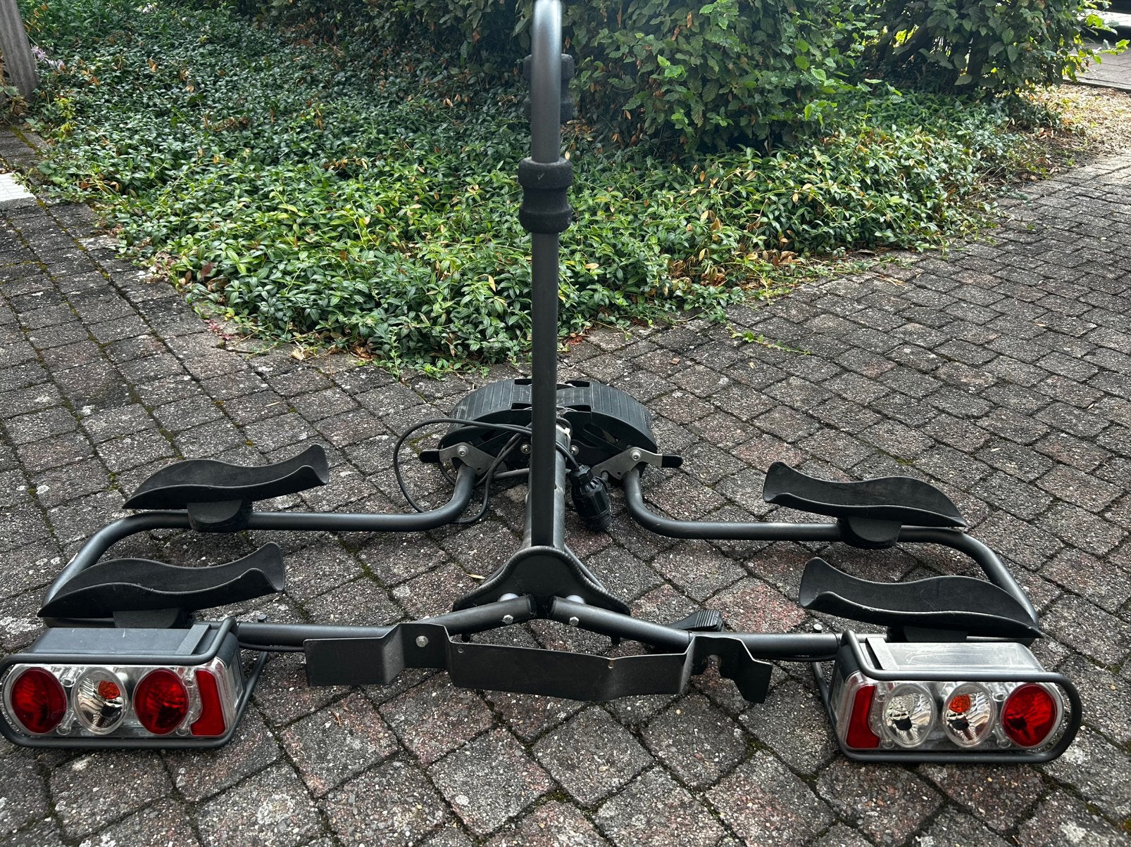 Opplooibare fietsendrager voor 2 fietsen, Ophalen, Gebruikt, 2 fietsen, Trekhaakdrager