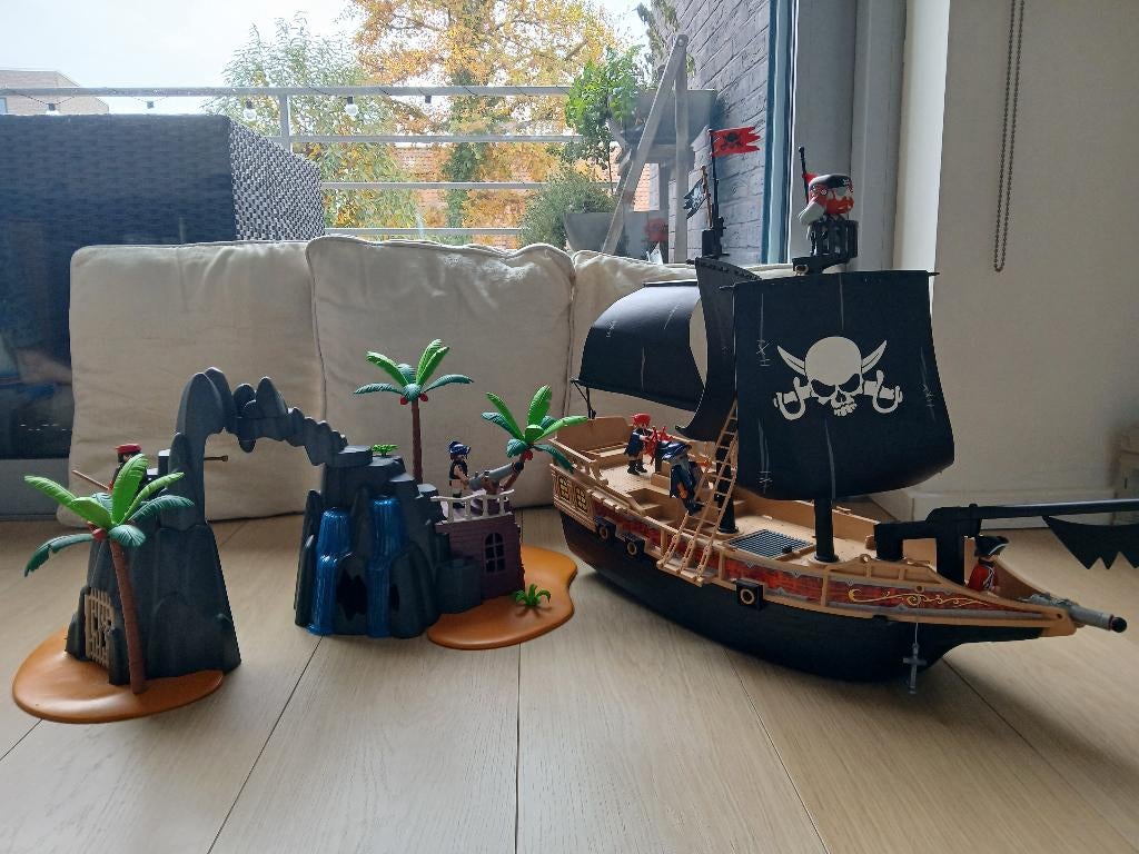 Playmobil Piratenboot + rots, Kinderen en Baby's, Speelgoed | Playmobil, Ophalen, Gebruikt, Complete set