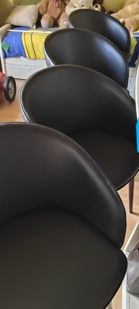 4 kuipstoelen merk dan form, Huis en Inrichting, Ophalen, Zwart, Nieuw, Leer