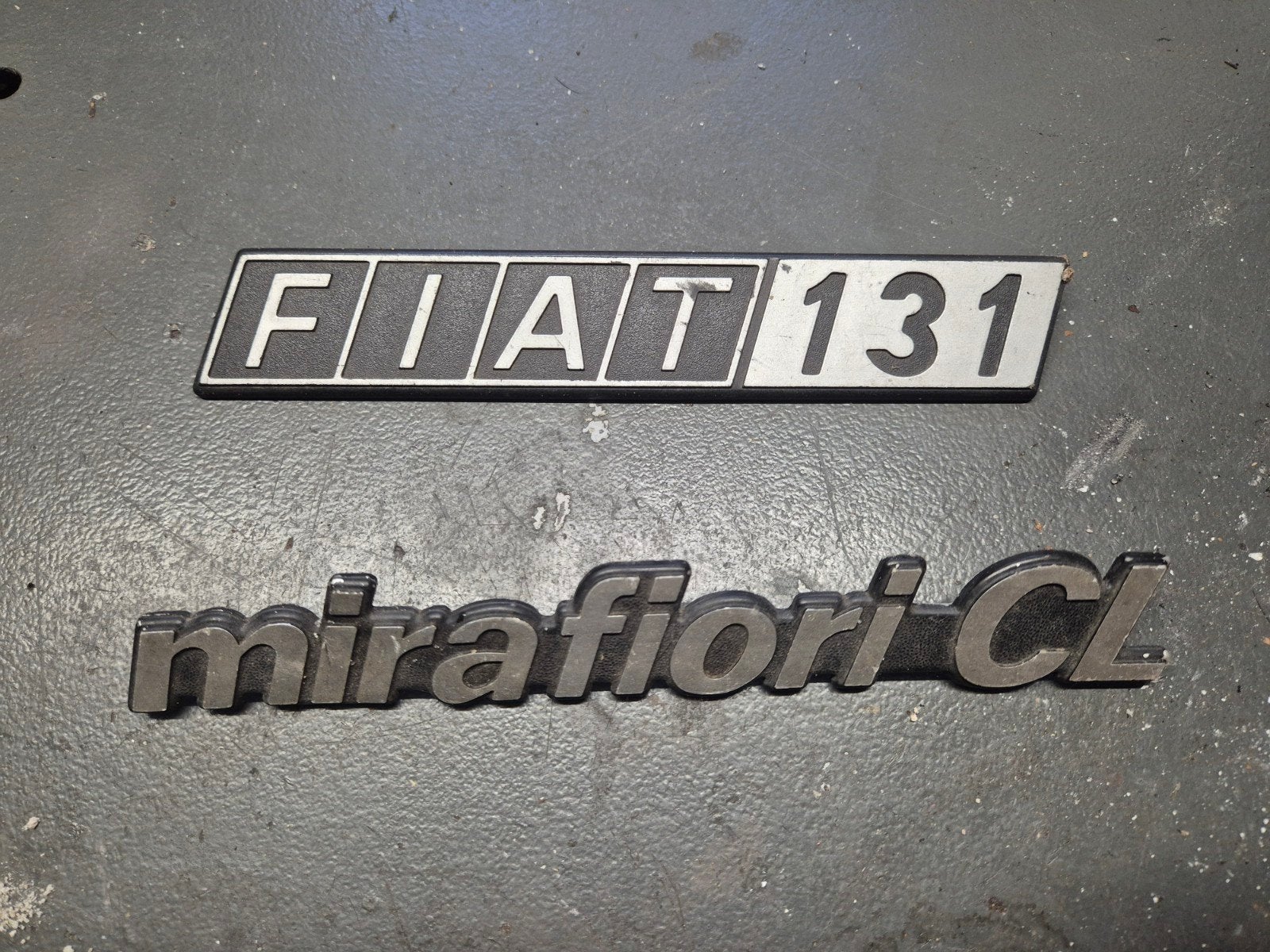 Fiat 131 Mirafiori-logo, Auto-onderdelen, Ophalen of Verzenden, Fiat